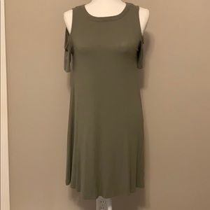 Evereve olive dress!